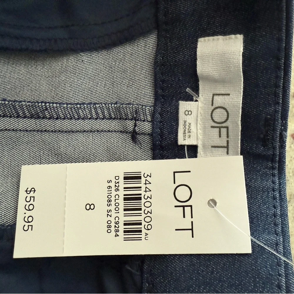 Loft’s Riviera Shorts in Doubleweave - Picture 2 of 9